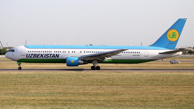 UK67006:Boeing 767-300:Uzbekistan Airways